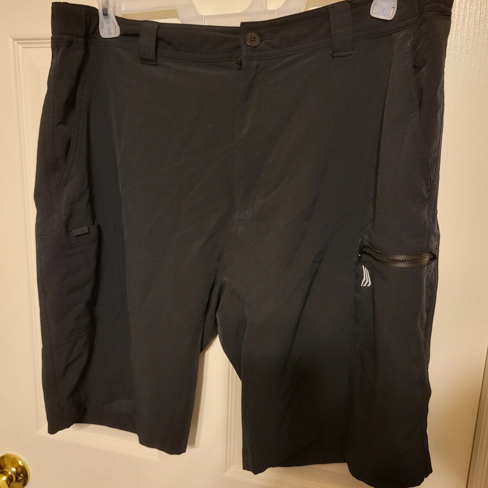 Men's Black Cargo Shorts